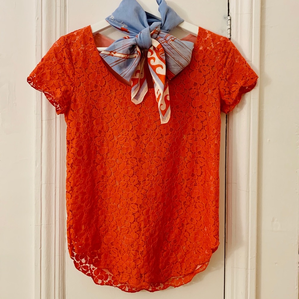Aritzia Talula Lace chiffon lined t-shirt blouse